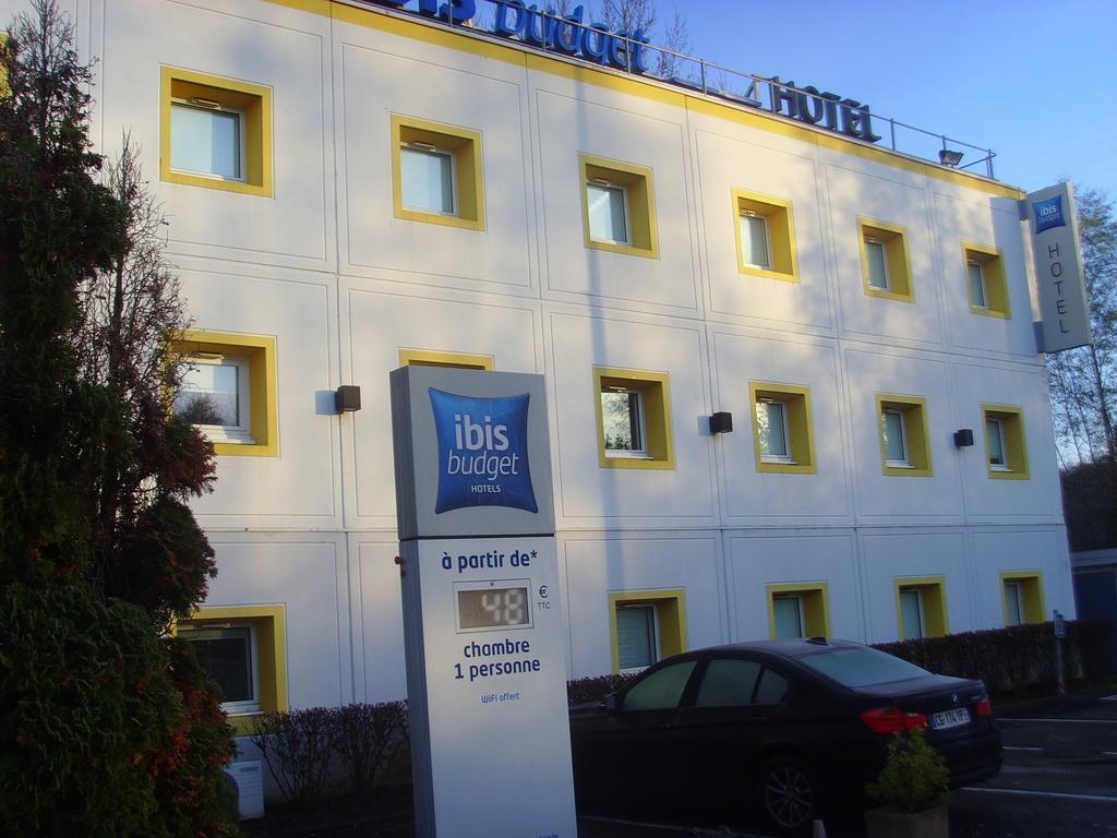 Ibis Budget L'Isle Adam Екстериор снимка