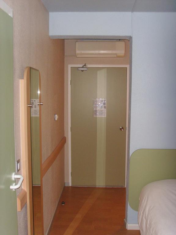 Ibis Budget L'Isle Adam Стая снимка