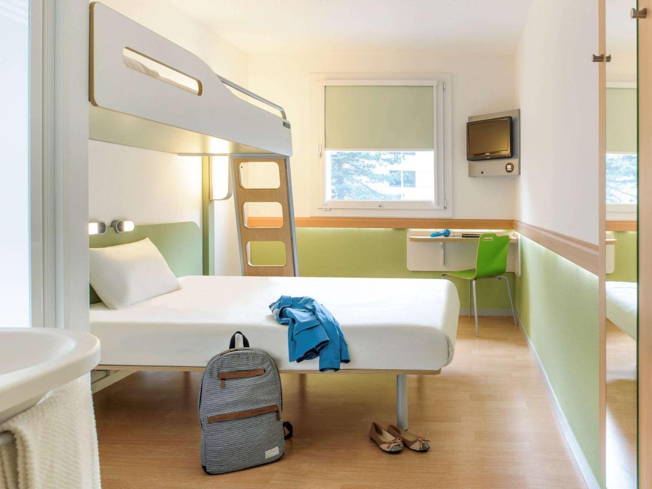 Ibis Budget L'Isle Adam Екстериор снимка