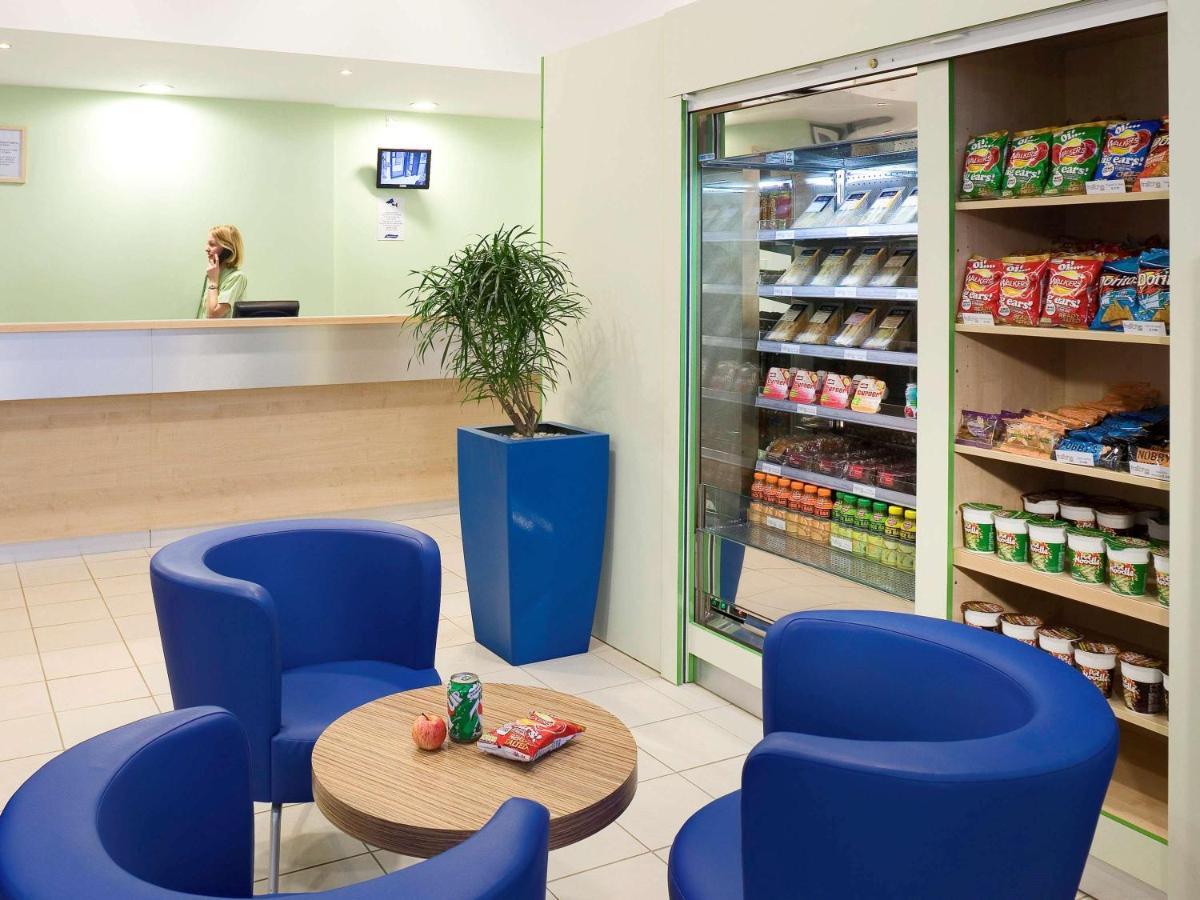 Ibis Budget L'Isle Adam Екстериор снимка